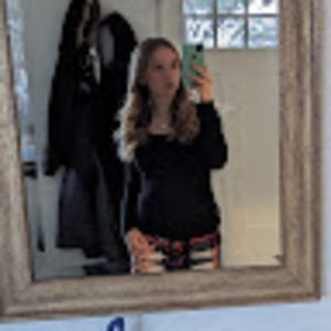 Meet your Posher, Elise